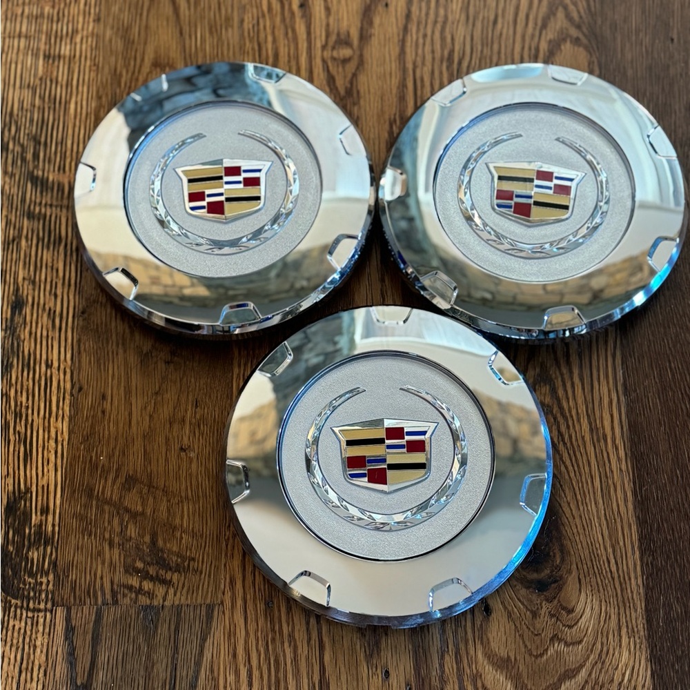 Cadillac Escalade 22 inch wheel center caps